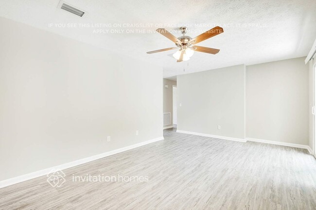 401 Libra Ln