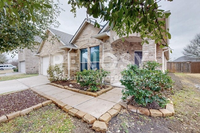 Photo - 1096 Oakbrook St