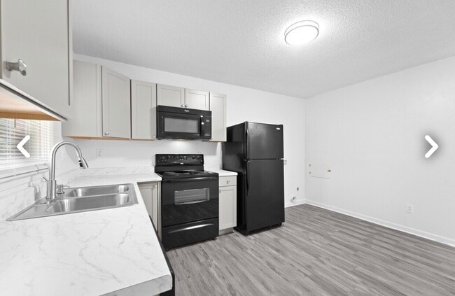 1006 Trinity St Unit 1