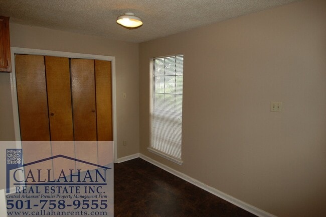 Building Photo - 1016 W 44th St Unit A