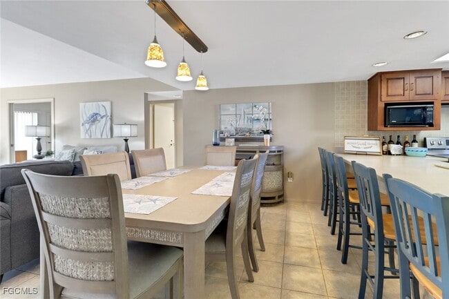 Photo - 5015 Harbortown Ln Unit 104