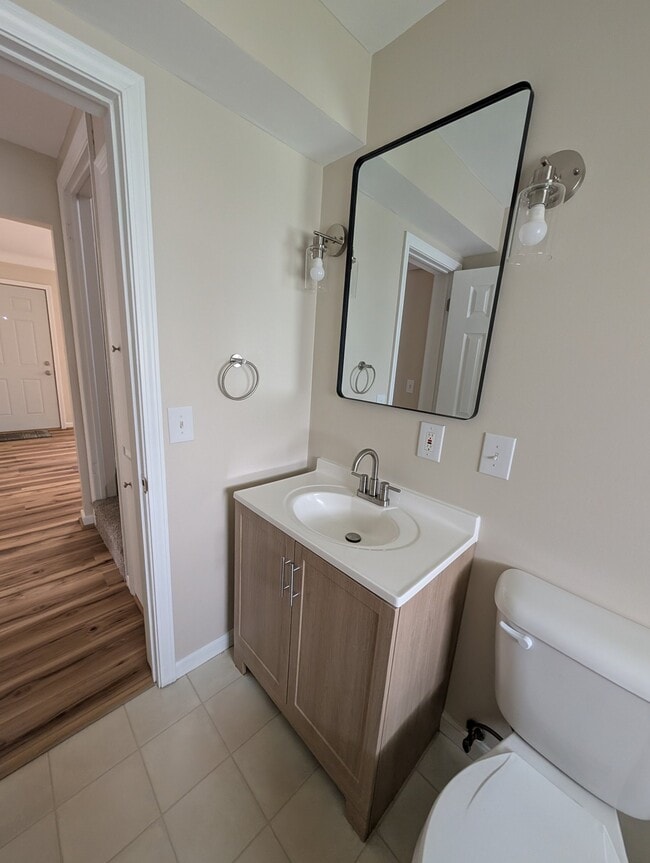 Photo - 807 Thurman St