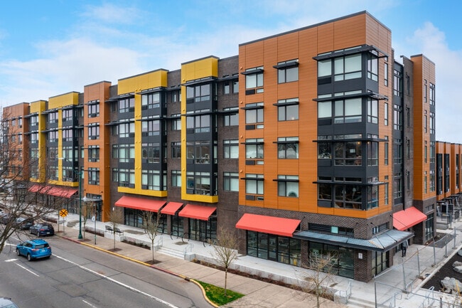 Westman Mills Townhome & Apartments - Westman Mills Townhome & Apartments