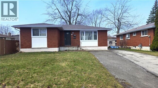 Photo - 98 Palmer Rd