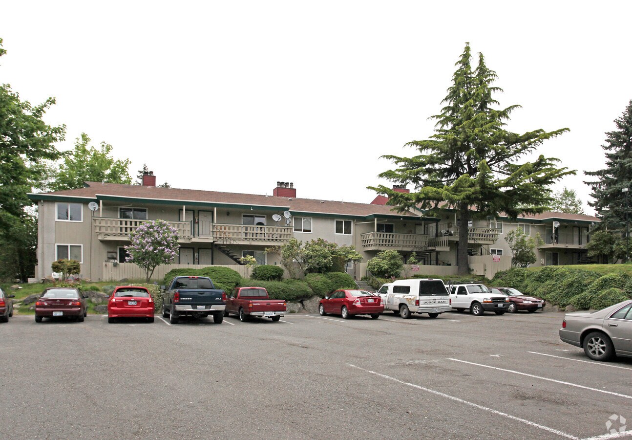 La Chateau Apartments - La Chateau Apartments