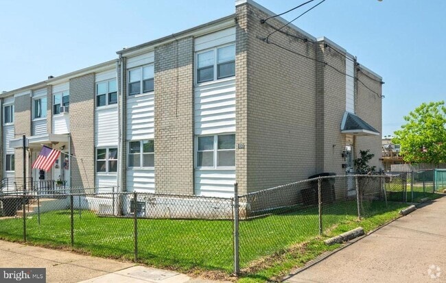 Building Photo - 3400 Ashfield Ln Unit 1 Rental