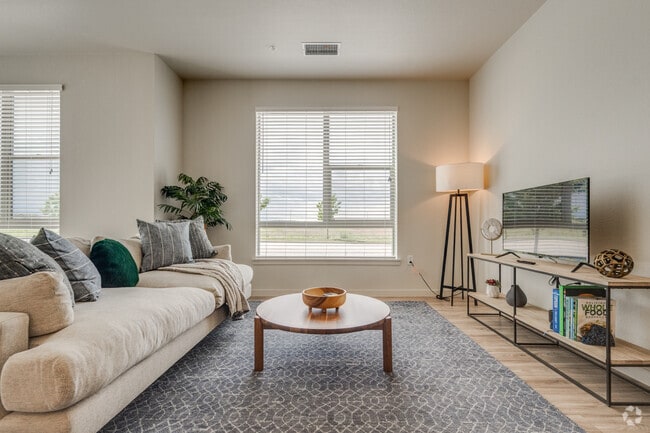 2 BR, 2 BA - 1,149 SF