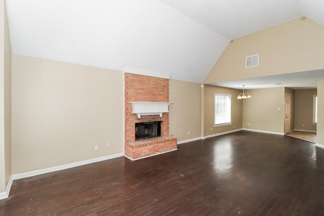 Photo - 8400 Timber Creek Dr