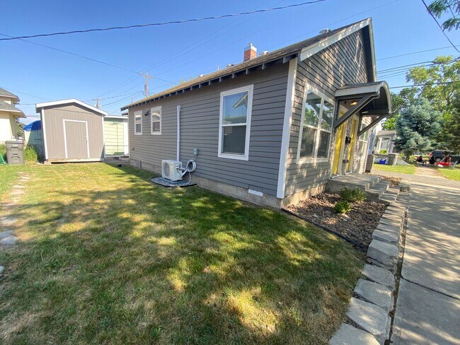 16 N Everett St Unit 16 N Everett St. #B