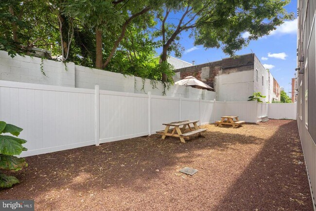 Photo - 1155 S 15th St Unidad 305