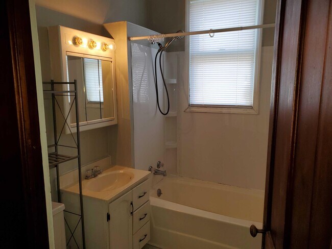 Photo - 1105 Ave F Unit 1105 Lower