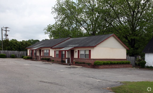 Photo - Chestnut Knoll Apartments