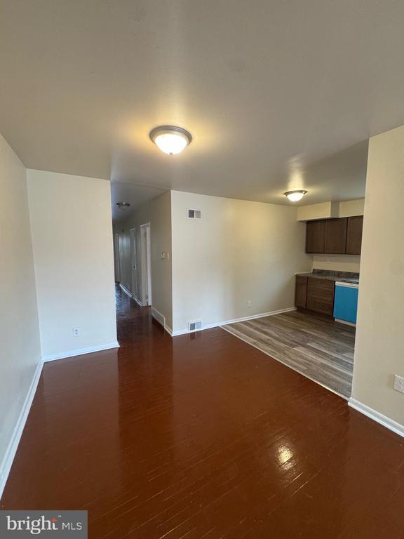 Building Photo - 7710 Summerdale Ave Unit 2 Rental