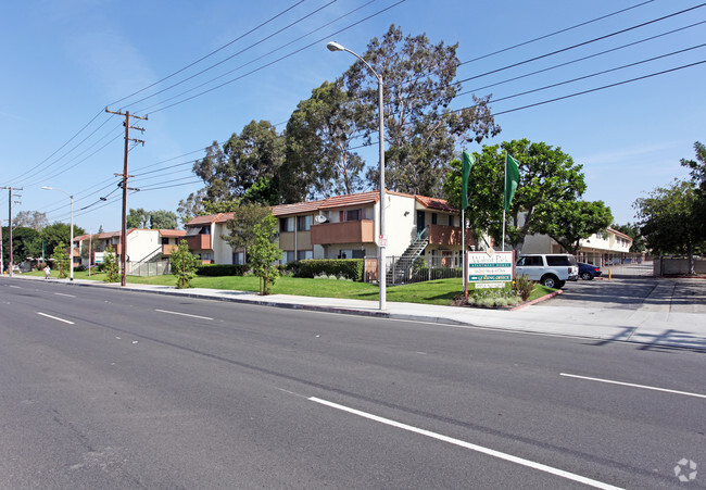 Walnut Park Apartments - Walnut Park Apartments