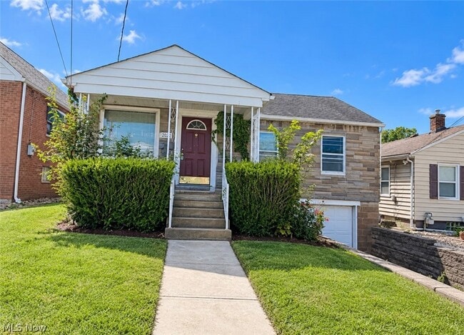 2020 Girard Ave