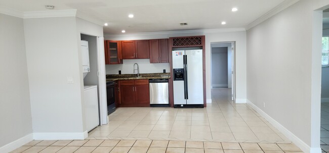 Photo - 5317 NW 18th Ct Unidad 5317