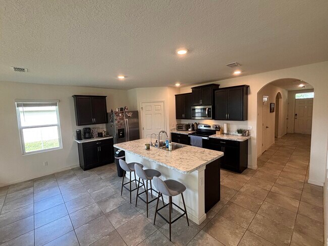 Photo - 1169 SW Hunnicut Ave
