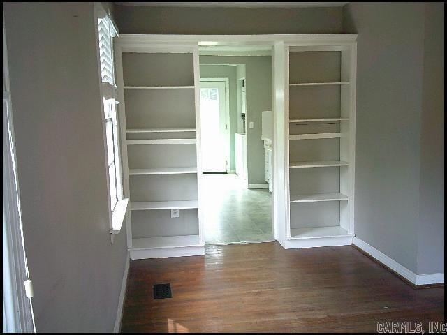 Photo - 5919 Woodlawn Dr