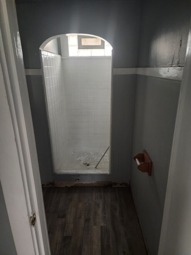 Photo - 709 Ann St Unit 2