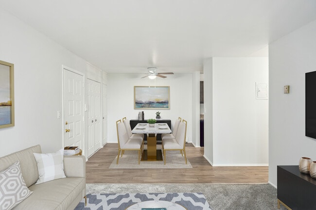 Photo - Fox Pointe Apartments