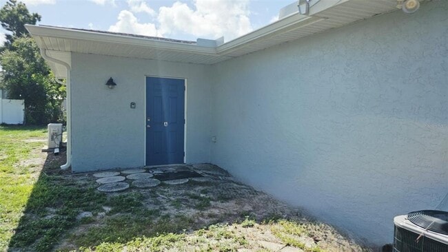 Building Photo - 865 Palm Ave Unit A