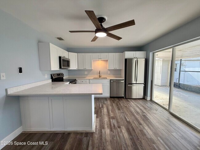 Photo - 2695 Kefauver St