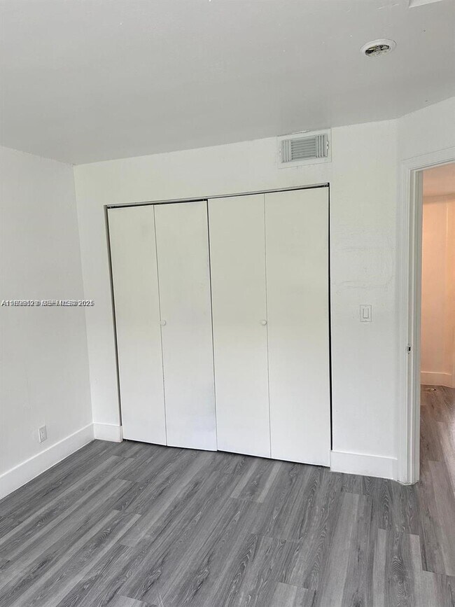 Photo - 6921 Pembroke Rd Unidad 6921