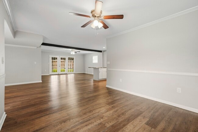Photo - 1930 Redway Ln