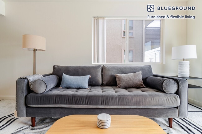 Photo - 2850 15th Ave W Unidad FL2-ID873