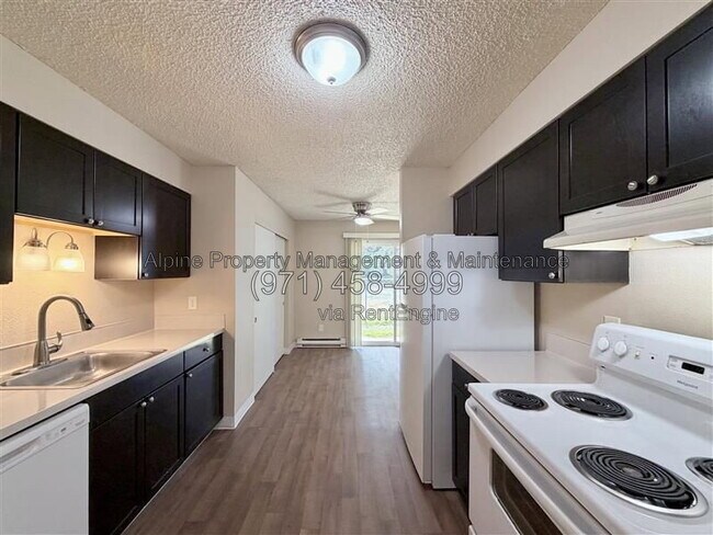 Photo - 17890 SW Alexander St Unit 7