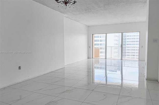 Photo - 1980 S Ocean Dr Unidad 17L