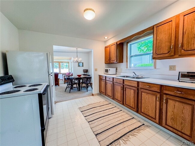 Photo - 340 Lane 8