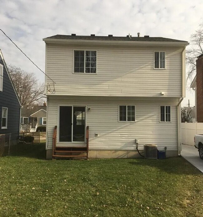 Photo - Charming 3-Bedroom Home in the Heart of Be...