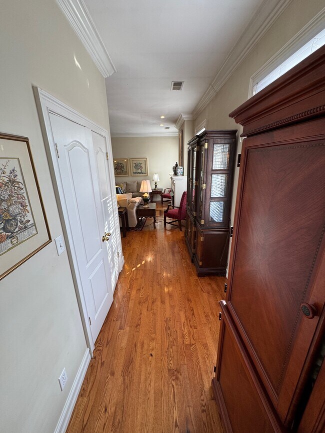 Photo - 200 Winding Stair Trl