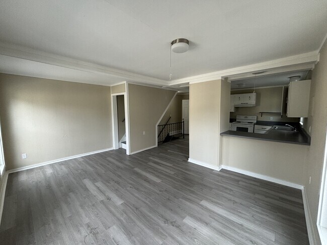 53 S Park St Unit 2
