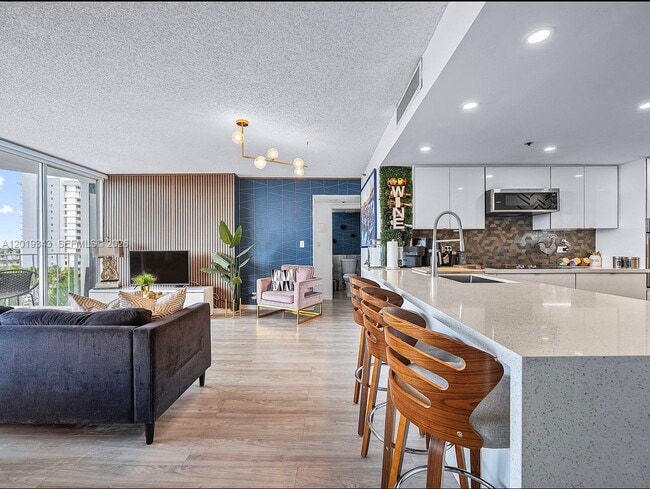 Photo - 7601 E Treasure Dr Unit 711