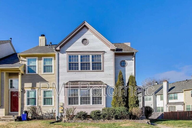 Photo - 8417 Meadow Green Way