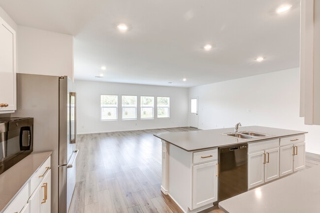 Photo - 2113 Guntersville Bnd