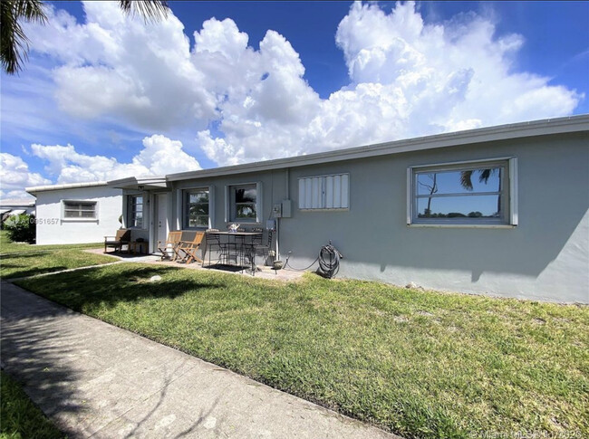 2440 Emerson Cir Rental - House Rental in Hollywood, FL | ForRent.com