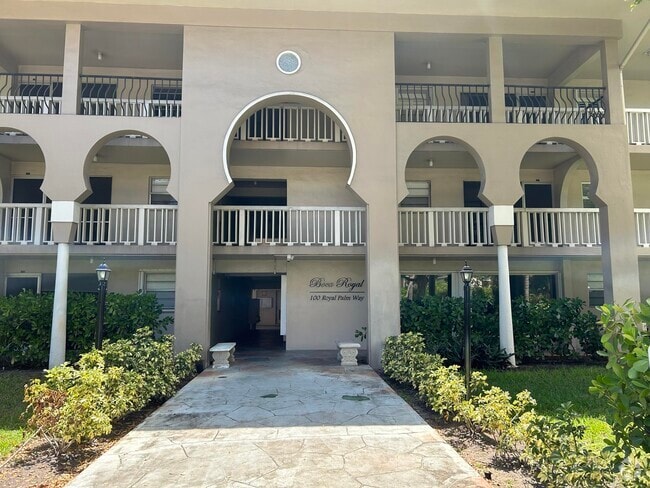 Building Photo - 100 Royal Palm Way Unit 107 Rental