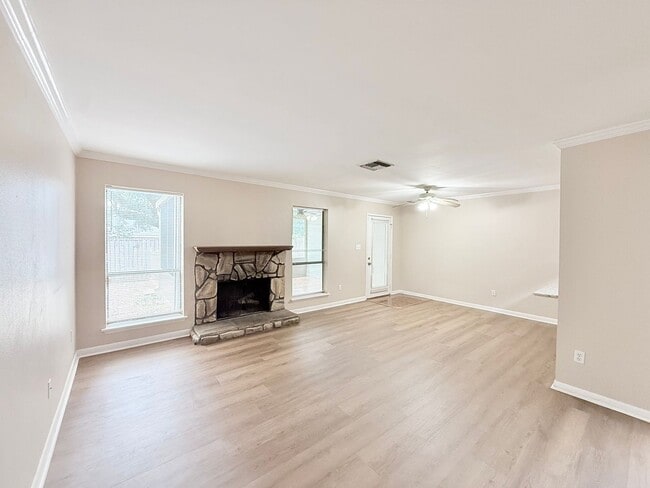 Photo - 6069 Hilburn Rd