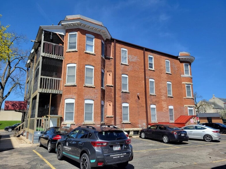 McDonald Flats on King