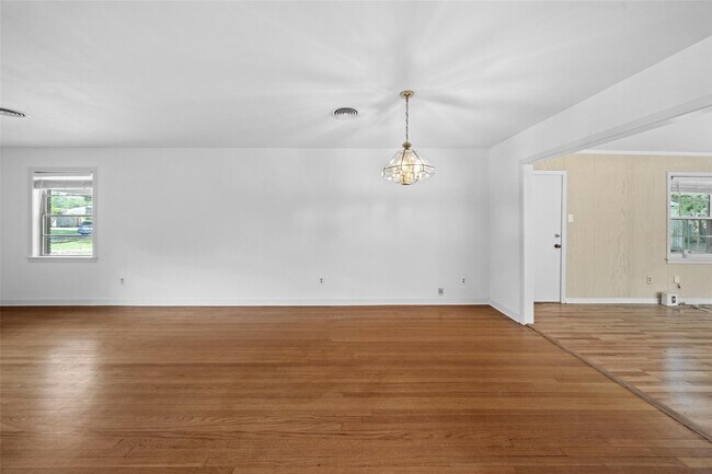 Photo - 9302 Walterville Rd Casa