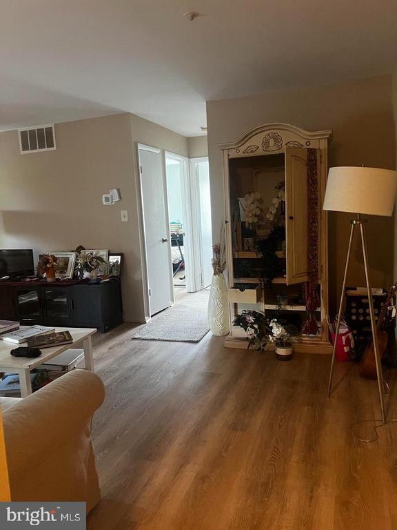 Photo - 7804 Guildberry Ct Unidad 303