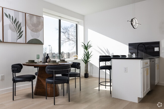 1BR, 1BA - 625SF - Dining Area and Kitchen - Oasis