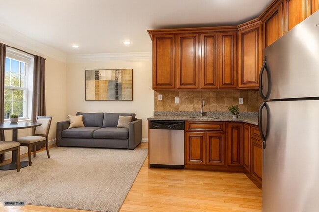 Building Photo - 70 South St Unit 3