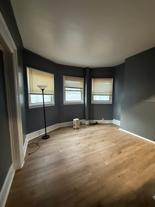 Photo - 31 Union St Unit 2