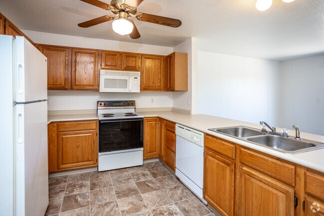 1HAB, 1BA - 648 ft² - Venbury Trail