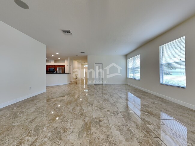 Photo - 802 Lesa Glen Pl