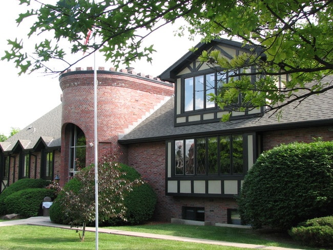 Richland Park Apartments
